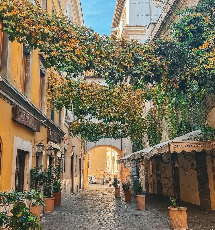 vicolo trastevere